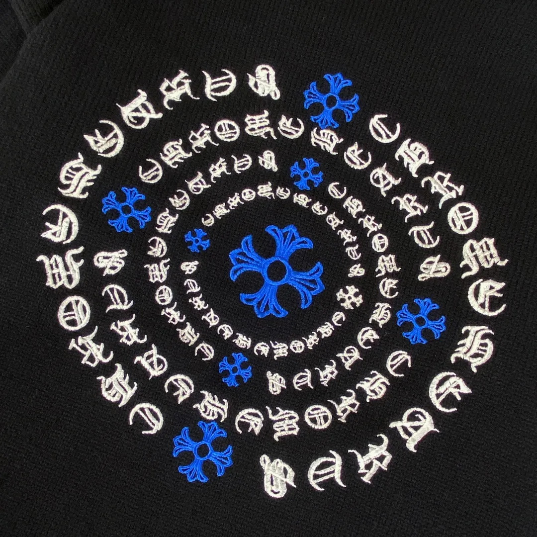 P240 Chrome Hearts CH Chrome Hearts Embroidered Disk Sanskrit Cross Hole Knitted Sweater Pullover. It’s a very popular style. It’s the same style for men and women. It’s matched with black and white. It looks great in real life. It looks good on the upper body. It looks good in daily wear. It’s even better when taking photos. It’s hard not to buy it. Buy it for me!!! Believe me, no one can refuse such a machine-length Chrome Hearts jacket. The version has been expanded based on the old version. The upper body is loose and stylish, and the hem is expanded to a casual design. Fat people look extremely slim, thin people have limited height and high-end. Ten thousand yuan ZP printing, 1:1 perfect restoration, looks good when worn alone or stacked, can be easily controlled by both men and women. If you care more about quality, you must also respect the price. It is completely different from the thin see-through bottoms and junk products on the market that pill when worn. If the style makes you shine at a glance, then quality is what you should pay more attention to. Compared with price, we focus on quality. Customers who have received my products all know it. ️️️ Sweaters on the market are generally made of bract core yarn. We use modal. The advantages over core-spun yarn are very intuitive: high cost, high price, high density, relatively expensive for developers, and let us make a lot less money. In addition, it is delicate, has no scum on the upper body, resists pilling, and is high-end. We are conscientious sellers and do not use core-spun yarn. Apart from being cheap, core-spun yarn is really useless. It shrinks, pills, hooks, and makes people pierced. He is proficient in everything. It is 2024. Who doesn’t want to look decent when they go out? Quality determines the upper body effect. No matter how bad the quality, the best style is still the temperament of the urban-rural fringe. We only do long-term business. Quality determines character. Take it back and wear it with confidence and wash it. The quality of the pattern will definitely make your eyes shine. We only make the right version of high quality. We make high-end hard goods. Reject junk goods and reject fast food. Conscientious quality and conscientious price. You deserve it!  Color: Black Beige Gray Size: S M L